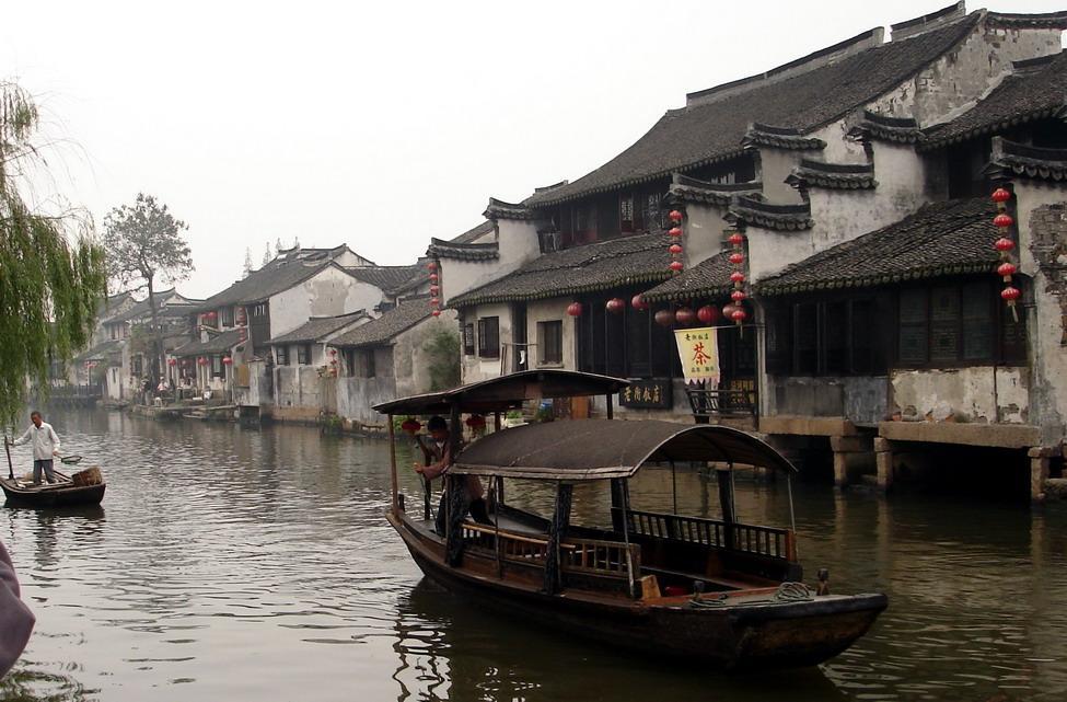 茅台集团2023利润总额1083.5亿；多家酒企发布2023业绩预告；宿迁白酒产值454亿丨中酒展日报