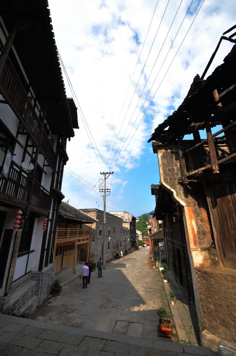 首届松花江滑冰马拉松｜快讯：冰上龙舟赛事前三名出炉