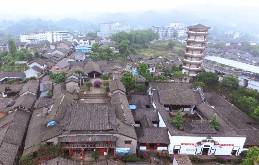 事关大连足球振兴发展，这个座谈会十分重要