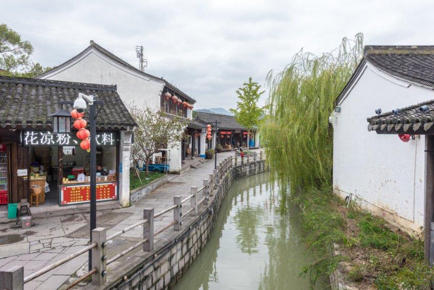 受邀出席