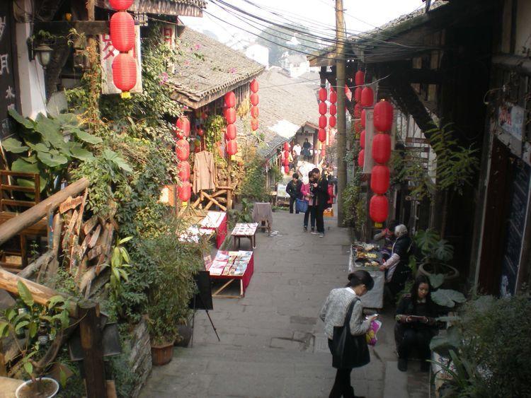 深化校企合作 共建 “金诃藏药&南昌大学 新资源食品创新研究院”签约揭牌仪式圆满完成
