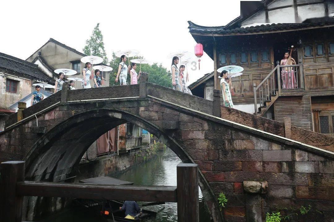十年翻十倍！这些公募规模增长逆势出圈，行业马太效应下如何突围？